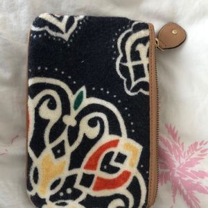 Juicy Couture Bags - Juicy Couture Terry Cloth Wristlet Juicy Couture Bags - Juicy Couture Terry Cloth Wristlet
